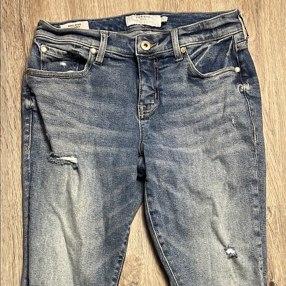 Torrid Mid-Rise Skinny Jeans - Picture 3 of 10